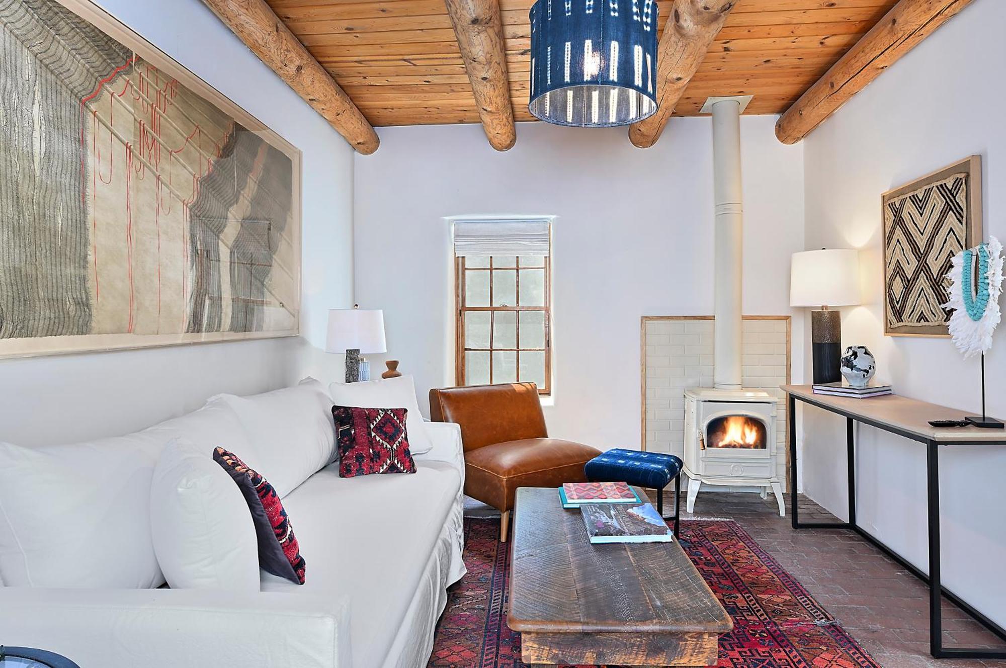 Dos Hermanas Casita 4 & 5 Downtown Courtyard *