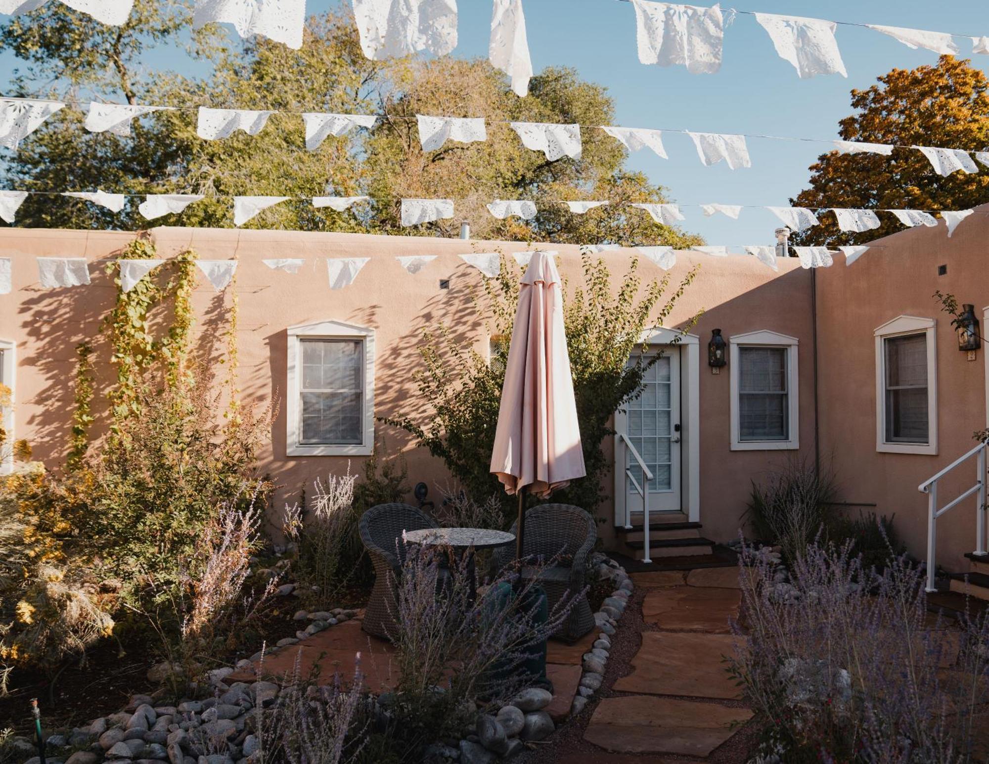 Dos Hermanas Casita 4 & 5 Downtown Courtyard * Santa Fe